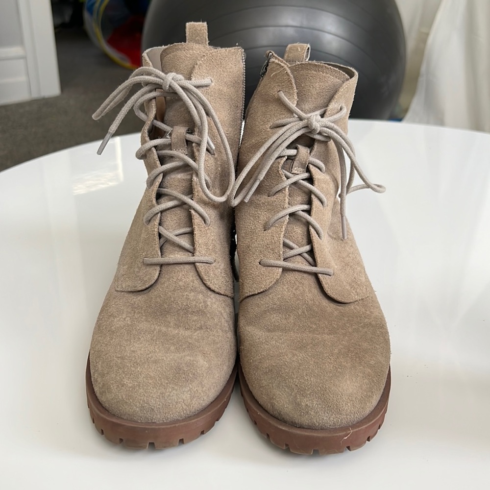 Caslon boots